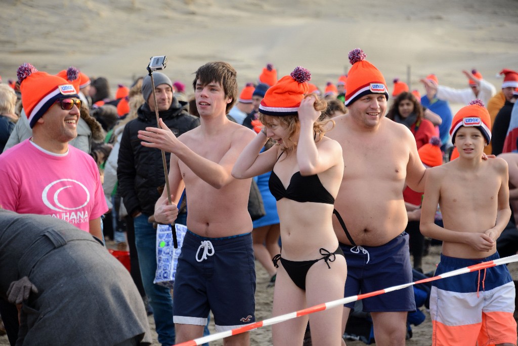 ../Images/Nieuwjaarsduik Nederzandt 2015 014.jpg